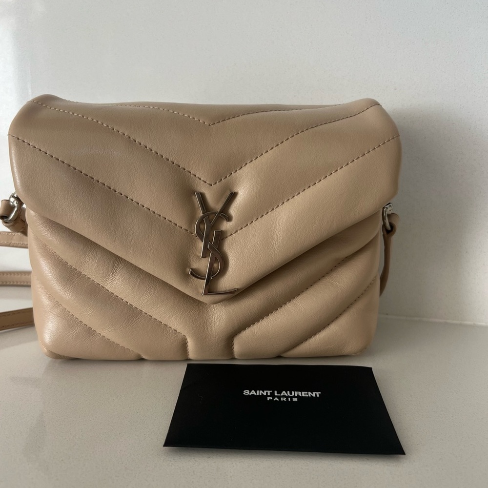 LOULOU TOY STRAP BAG IN MATELASSÉ "Y" LEATHER